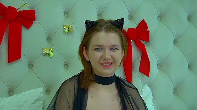 LessySmith online show from December 22, 2:16 pm