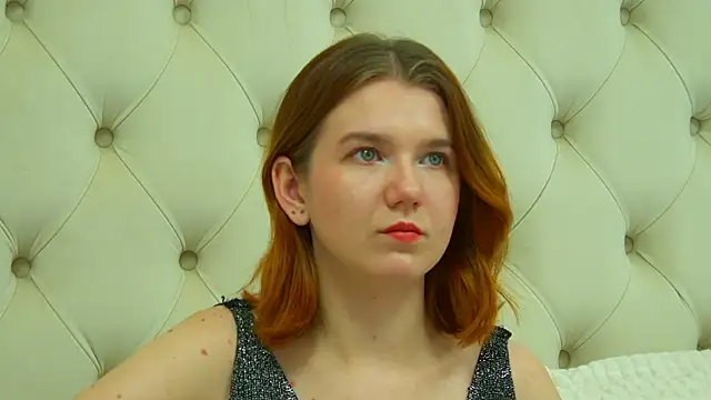 LessySmith online show from November 16, 4:45 pm