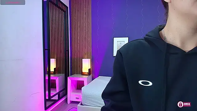 alina martinelli online show from October 4, 12:47 pm