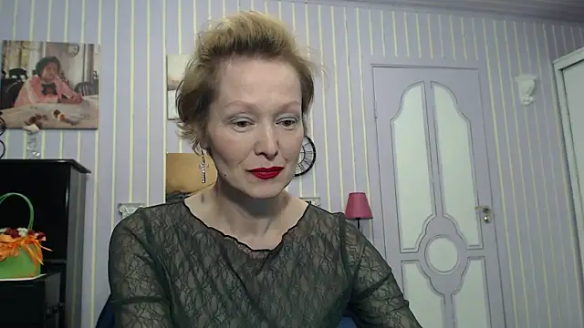 Snapshot of Marquise555 chatting on April 4, 4:04 pm Marquise555 online show from April 4, 4:04 pm