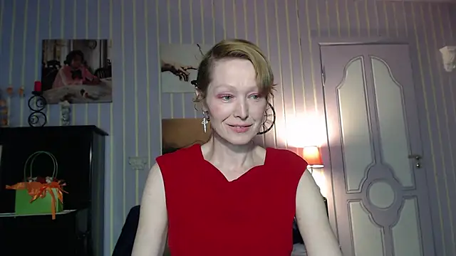 Snapshot of Marquise555 chatting on April 17, 3:48 pm Marquise555 online show from April 17, 3:48 pm
