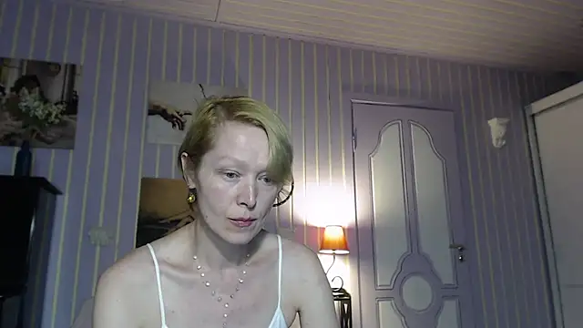Snapshot of Marquise555 chatting on May 20, 5:19 pm Marquise555 online show from May 20, 5:19 pm