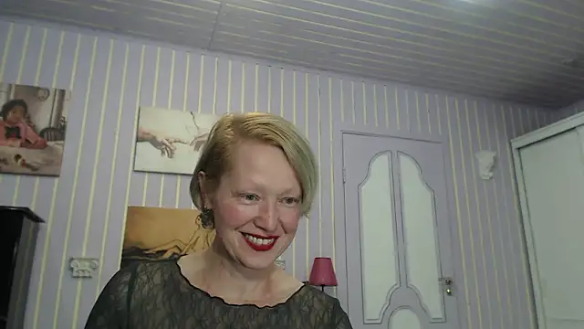Snapshot of Marquise555 chatting on May 31, 5:42 pm Marquise555 online show from May 31, 5:42 pm