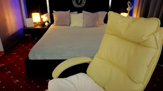 Snapshot of Lexi_Si chatting on September 20, 6:14 am Lexi Si online show from September 20, 6:14 am