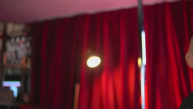 Snapshot of Evelyn_Evyyy chatting on September 25, 6:11 pm Evelyn Evyyy online show from September 25, 6:11 pm