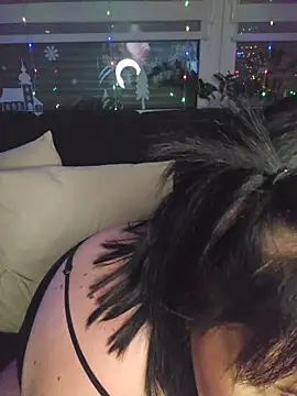 Snapshot of -BonnieBlack- chatting on December 20, 4:52 am -BonnieBlack- online show from December 20, 4:52 am