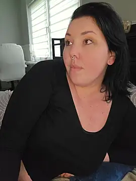 -BonnieBlack- online show from May 7, 6:52 am