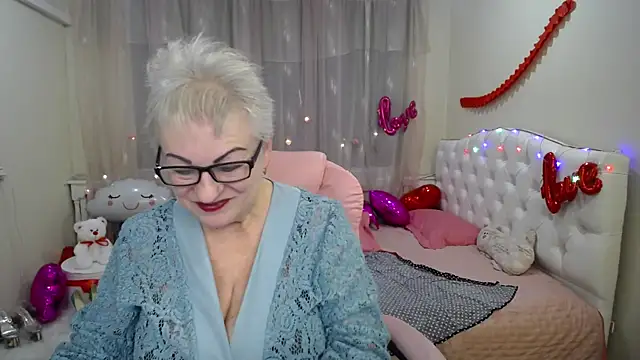 KayleSmoll online show from March 1, 4:58 am
