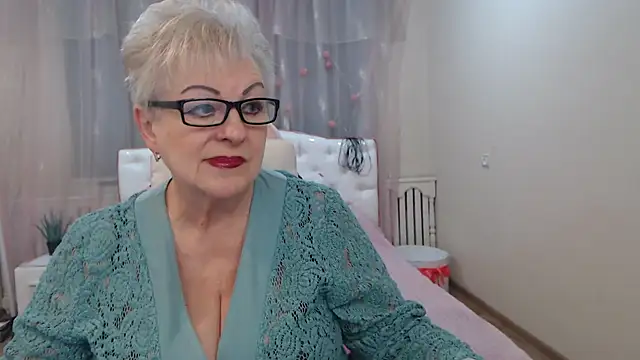 KayleSmoll online show from November 19, 7:25 pm