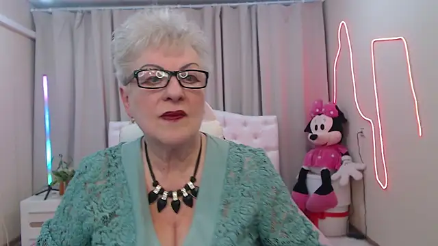 KayleSmoll online show from May 15, 6:37 pm