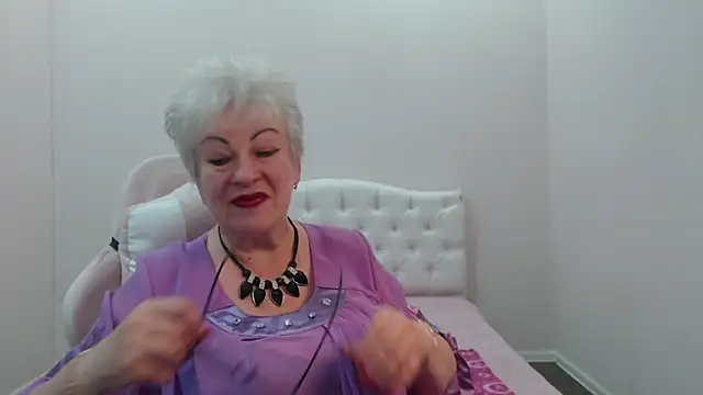 KayleSmoll online show from July 19, 6:33 pm