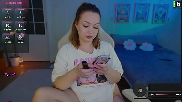 Snapshot of -LinaLove- chatting on May 1, 7:29 pm -LinaLove- online show from May 1, 7:29 pm