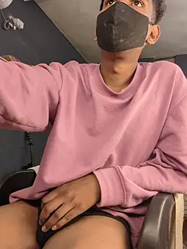 richardjames95 online show from December 4, 7:00 pm