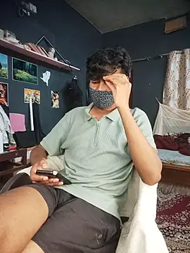 richardjames95 online show from April 8, 7:14 pm