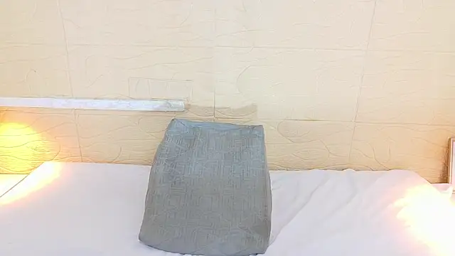 Snapshot of Shamiraa_moore chatting on March 15, 7:48 pm Shamiraa moore online show from March 15, 7:48 pm