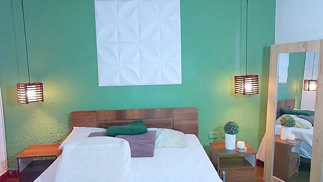 Shamiraa moore online show from November 27, 8:11 pm