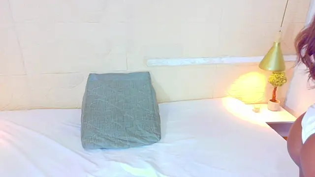 Snapshot of Shamiraa_moore chatting on April 8, 5:46 pm Shamiraa moore online show from April 8, 5:46 pm