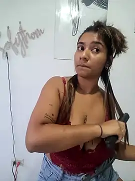 Snapshot of Sofythom1 chatting on September 20, 10:55 pm Sofythom1 online show from September 20, 10:55 pm