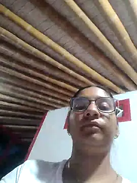 Snapshot of Sofythom1 chatting on October 7, 11:13 pm Sofythom1 online show from October 7, 11:13 pm