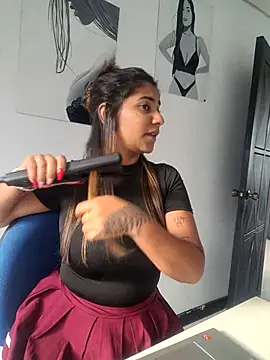 Snapshot of Sofythom1 chatting on October 18, 9:37 pm Sofythom1 online show from October 18, 9:37 pm