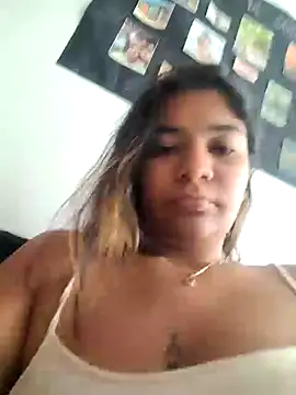 Snapshot of Sofythom1 chatting on November 11, 1:00 pm Sofythom1 online show from November 11, 1:00 pm