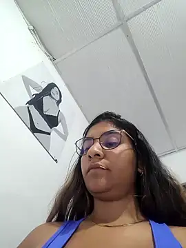 Snapshot of Sofythom1 chatting on December 18, 2:50 am Sofythom1 online show from December 18, 2:50 am