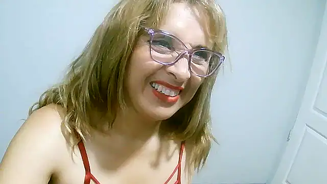 leona- online show from December 14, 5:58 pm