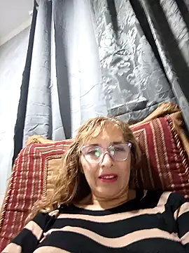leona- online show from December 18, 12:51 pm