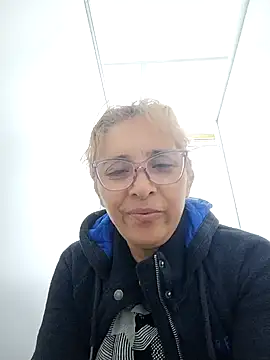 leona- online show from January 8, 10:59 am