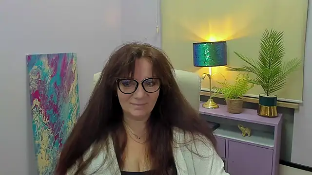 Snapshot of Alice_xHeart chatting on February 11, 6:19 am Alice xHeart online show from February 11, 6:19 am