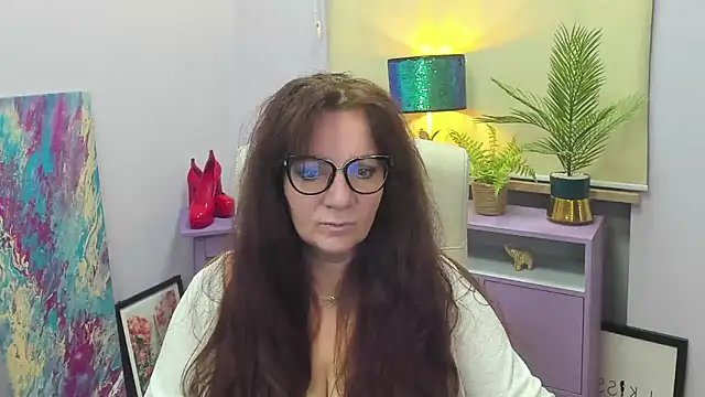 Snapshot of Alice_xHeart chatting on February 13, 6:30 am Alice xHeart online show from February 13, 6:30 am