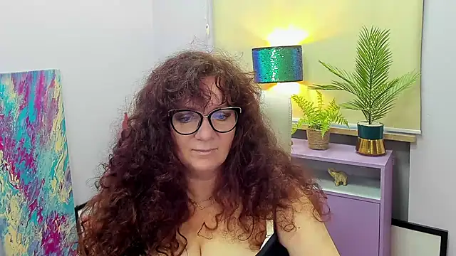 Snapshot of Alice_xHeart chatting on February 14, 6:56 am Alice xHeart online show from February 14, 6:56 am