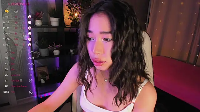 sensualily online show from September 18, 3:58 pm