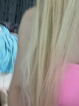 Snapshot of -RIVIERA- chatting on February 7, 10:13 pm -RIVIERA- online show from February 7, 10:13 pm