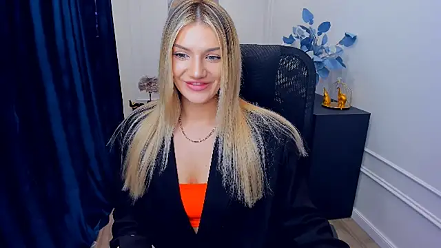 SelenaeMoore online show from November 30, 6:34 pm