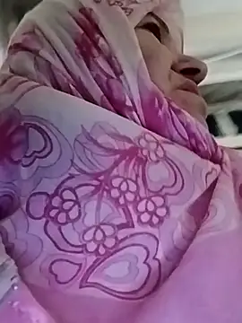 Snapshot of _BaHaR_ chatting on October 13, 9:53 am BaHaR online show from October 13, 9:53 am