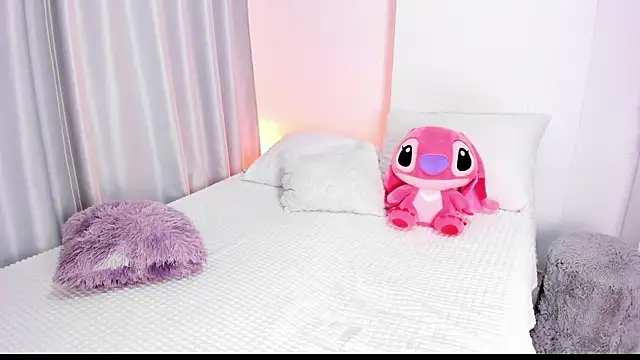 abbyfoxx  online show from December 9, 8:54 pm