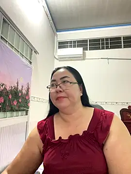 Snapshot of NDith chatting on September 18, 12:07 pm NDith online show from September 18, 12:07 pm