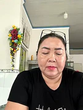 Snapshot of NDith chatting on September 29, 4:06 am NDith online show from September 29, 4:06 am