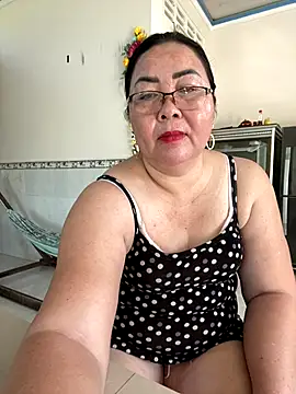 Snapshot of NDith chatting on October 3, 12:51 am NDith online show from October 3, 12:51 am