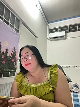 Snapshot of NDith chatting on October 11, 12:26 pm NDith online show from October 11, 12:26 pm