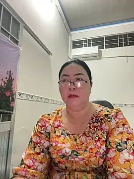 Snapshot of NDith chatting on October 20, 9:59 pm NDith online show from October 20, 9:59 pm