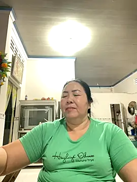 Snapshot of NDith chatting on October 22, 10:26 am NDith online show from October 22, 10:26 am