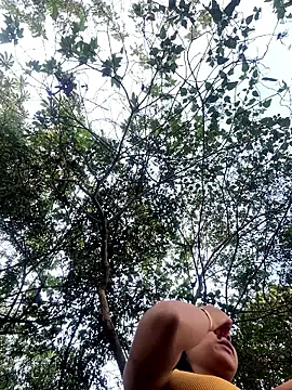 NAUGHTY LITTLE 18 online show from October 7, 9:12 pm