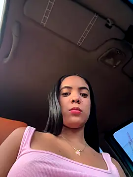 NAUGHTY LITTLE 18 online show from November 10, 10:53 pm