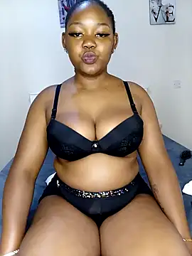 Snapshot of Cherriikenzie chatting on January 18, 11:32 am Cherriikenzie online show from January 18, 11:32 am