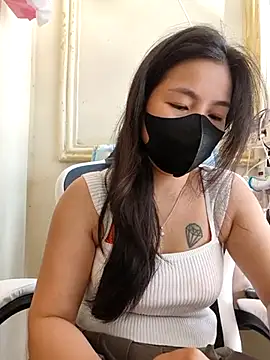 Snapshot of lyna_bl chatting on March 8, 5:17 am lyna bl online show from March 8, 5:17 am