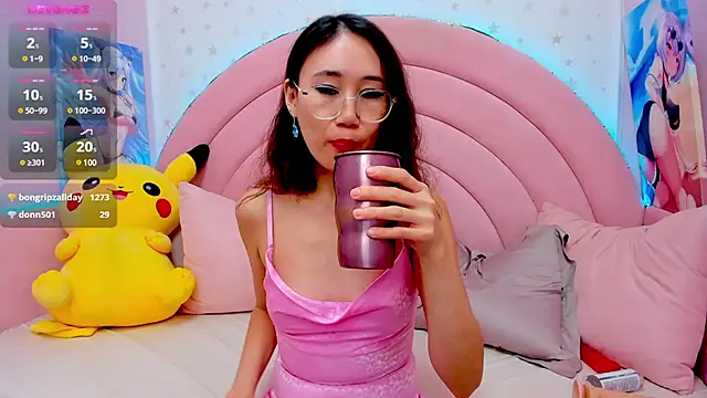 Nao  Chan  online show from December 18, 7:47 am