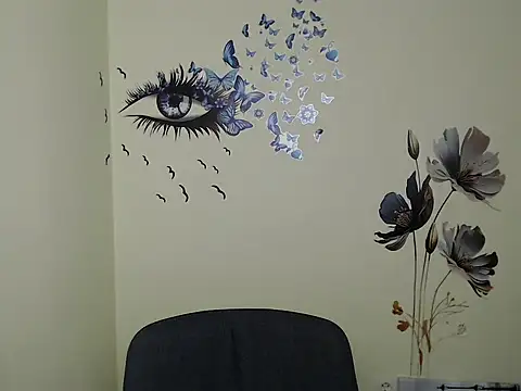 StrangerGi online show from December 3, 1:10 pm
