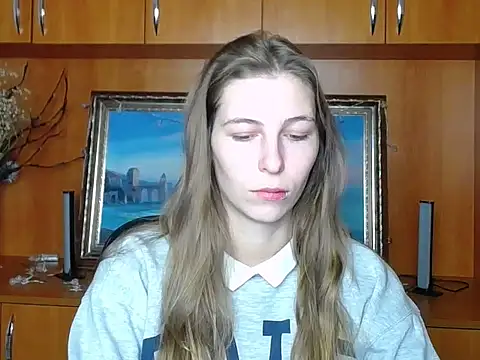 StrangerGi online show from December 14, 7:03 am